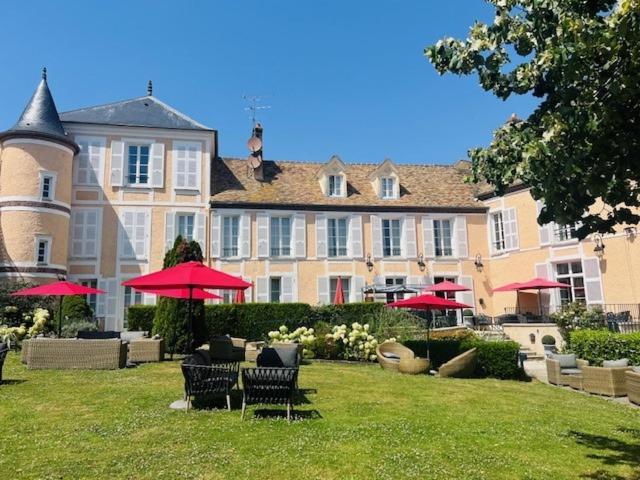 Hotel Saint-Laurent, The Originals Relais Montfort l'Amaury Bagian luar foto